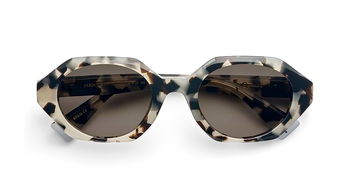Das Bild zeigt die Sonnenbrille FRESH BX von der Marke Etnia Barcelona in schwarz/beige gemustert.
